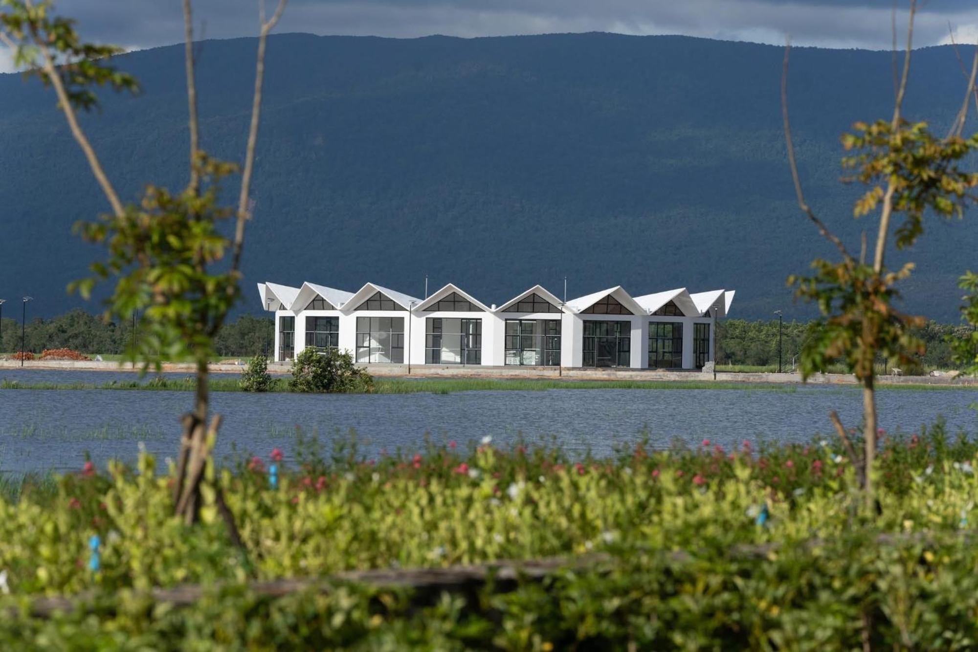 Wonderland Suites And Resort Сіануквіль Екстер'єр фото